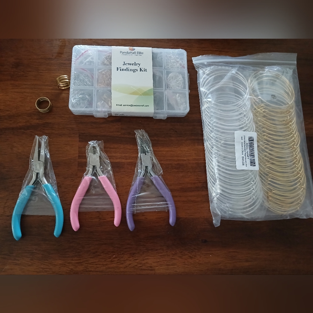 Jewelry Making Kit Bangels, Findings Kit with Pliers. NWT